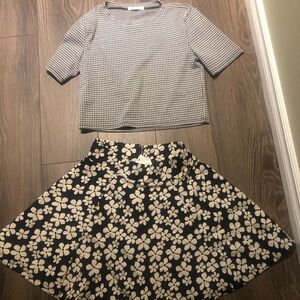 Checkers top + Divided Navy and White Floral Patterned Mini